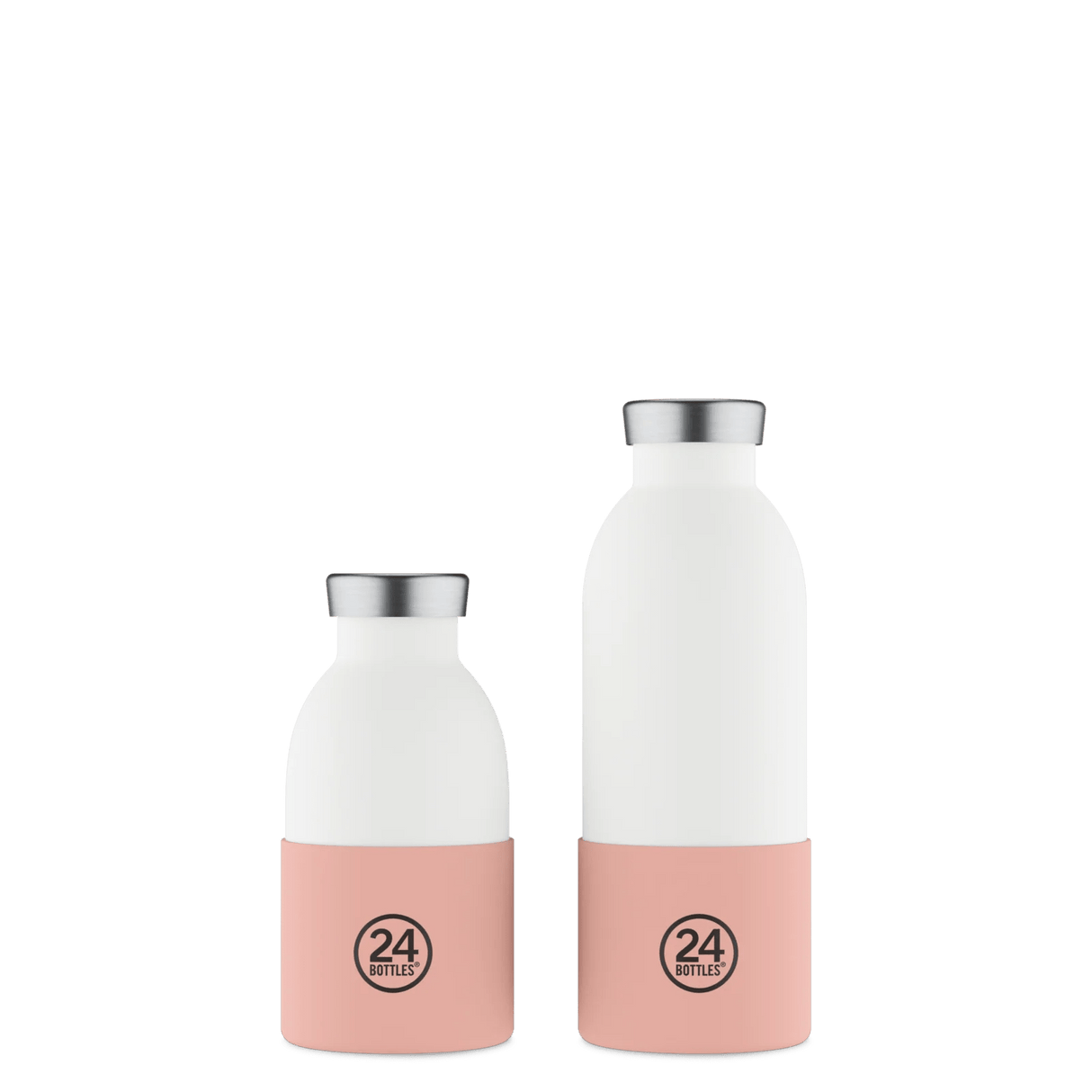 24Bottles bunnbeskyttelse, lyserosa i silikon, to varianter side ved side med flasker