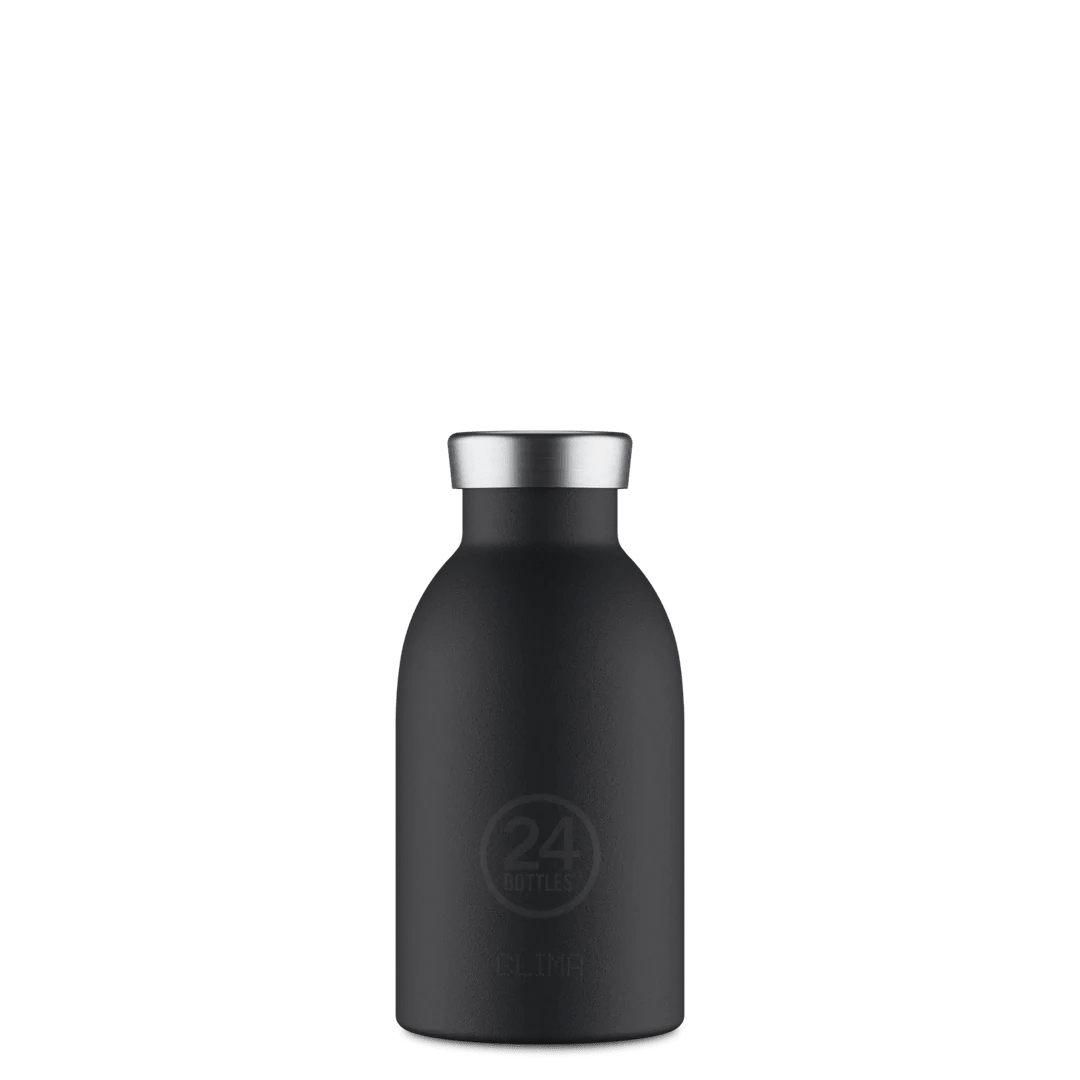 24Bottles Clima Drikkeflaske 330 ml Tuxedo Black i rustfritt stål, sett fra siden med logoen synlig