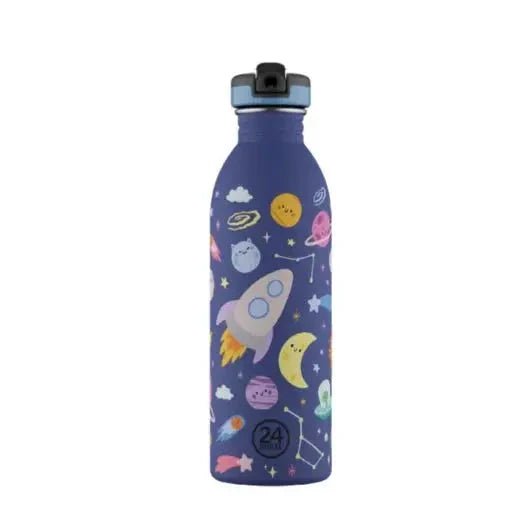 24Bottles Urban Drikkeflaske Barn 500 ml Space Friends i rustfritt stål, sett forfra med lokket lukket