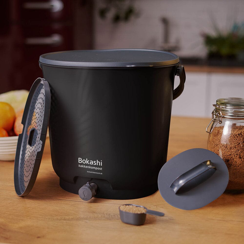 2 Bokashi Essence Kompostbøtter – Sort, inkl. 1 kg Bokashi-strø - Suztain.no