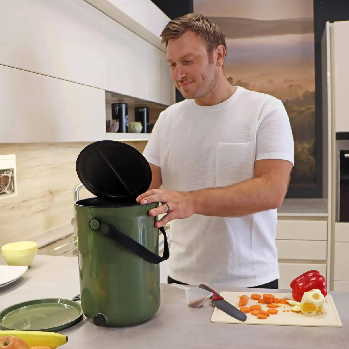 Bokashi 2.0 Startpakke med 2 bøtter og 1 kg Bokashistrø - Khaki Bokashi