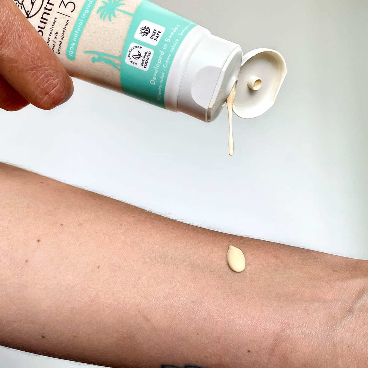 Suntribe All Natural Mineral Krop & Ansigt Solcreme SPF 30, 100 ml - Suztain.no