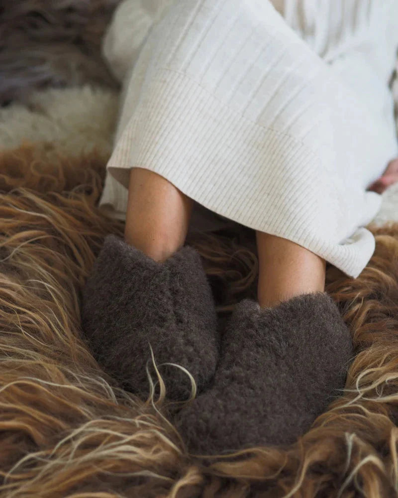 The Cozy Sheep Uldhjemmesko – Mørkegrå (Lav model)