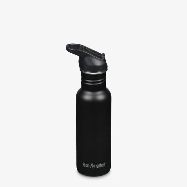 Klean Kanteen Classic drikkeflaske 532ml Black i rustfritt stål, sett fra siden med åpen tut