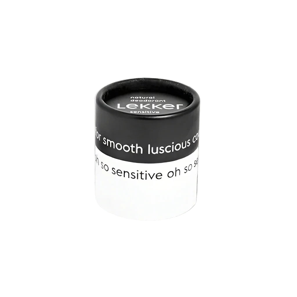 The Lekker Company Deodorant Soft Bamboo Sensitive svart og hvit i pappemballasje sett forfra