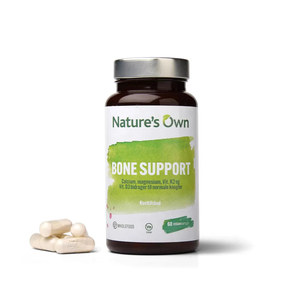 Nature’s Own Bone Support (60 kapsler) i brun glassflaske, et vegansk kosttilskudd med kalsium, magnesium, D3 og K2 – bidrar til normal ben- og tannhelse samt støtter muskelfunksjon.