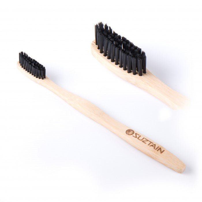 Suztain Tannbørste i Bambus Voksen Medium - 1 stk - Sort - Suztain.no