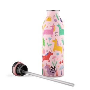 24Bottles Urban Drikkeflaske Barn 500 ml med fargerikt dyremønster og avtagbar tut i rosa kontekst.
