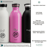24Bottles Urban drikkeflaske 500 ml i Tuxedo Black ved siden av rosa og hvit flaske med personlig gravering