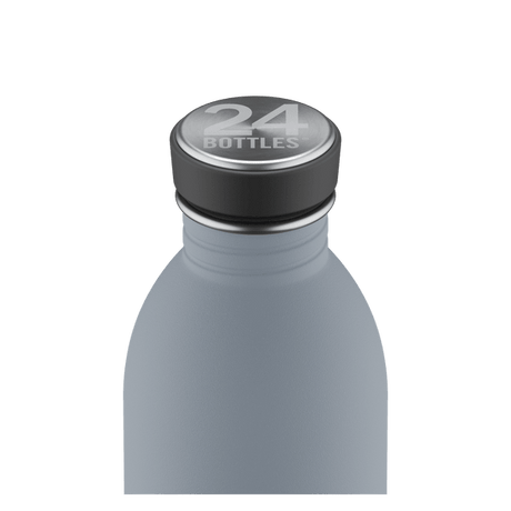 24Bottles Urban drikkeflaske 500 ml Formal Grey i rustfritt stål, nærbilde av flaskehals og kork