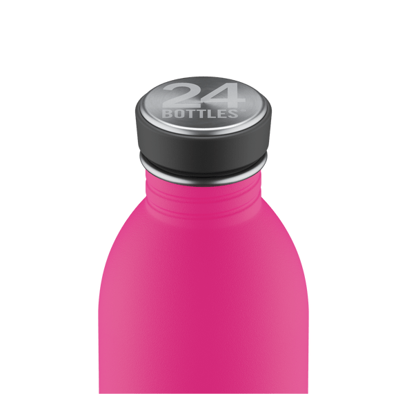 24Bottles Urban drikkeflaske 500 ml Passion Pink i rustfritt stål, nærbilde av lokket med logo