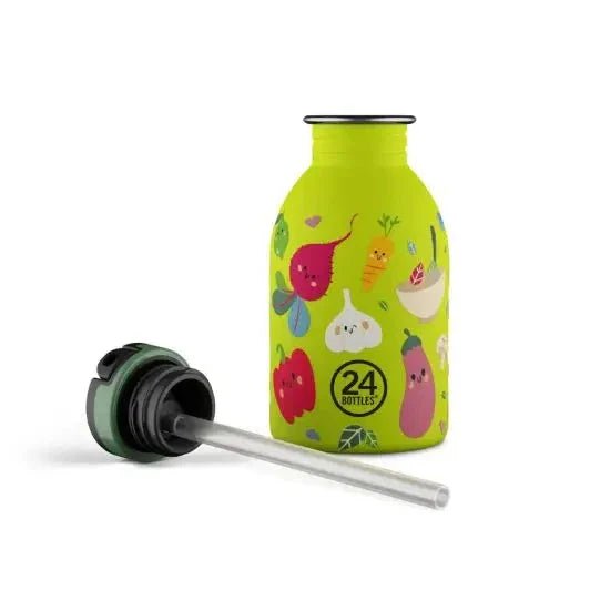 24Bottles Urban Drikkeflaske Barn 250 ml Veggie Friends i rustfritt stål, med lokk og sugerør ved siden av