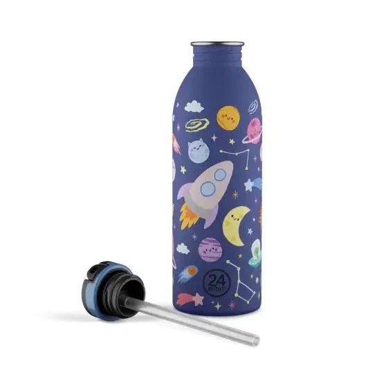 24Bottles Urban Drikkeflaske Barn 500 ml Space Friends i rustfritt stål, med lokket åpent og sugerør synlig