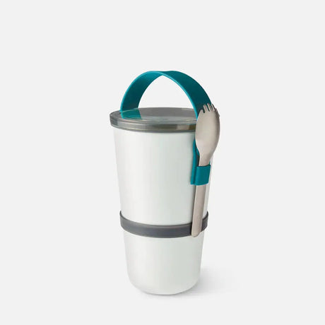 Black+Blum Matboks Original Rund (900 ml) i fargen “Ocean”, med lekkasjesikkert lokk og integrert spork i rustfritt stål, plast og silikon (BPA-fri).
