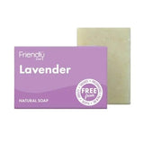Friendly Soap Lavendel-såpestykke (95 g) i lilla emballasje. 100 % naturlig og håndlaget – gir en avslappende duft og skånsom rengjøring for både hud og miljø.