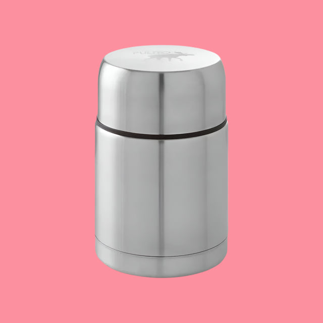 Pulito PureThermoBottle Classic er en 750 ml termo matboks i rustfritt stål. Flasken har vakuumisolering for å opprettholde matens temperatur i timevis, er fri for BPA og plast, og har et skrulokk med silikontetning for sikker lukking. Suztain.no