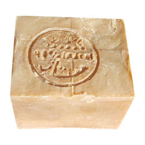 Alépia Alepposåpe 200g lys beige i såpe med preget logo sett ovenfra