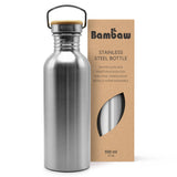 Bambaw Drikkeflaske 500ml Steel i rustfritt stål med bambuslokk, vist i emballasje