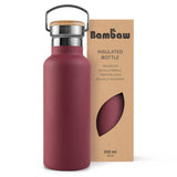 Bambaw Isolert Drikkeflaske 500 ml Red i rustfritt stål og bambus, vist i emballasje