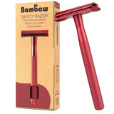 Bambaw Safety Razor barberhøvel Rød i metall, vist i emballasje og stående ved siden av