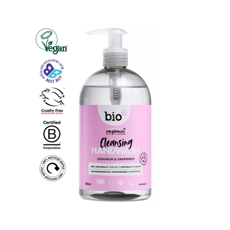 Bio-D Antibakteriell Håndsåpe i 500ml gjennomsiktig pumpeflaske med rosa etikett og miljøsertifiseringer