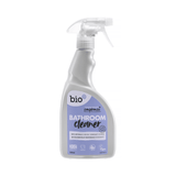 Bio-D Rengjøringsspray til badet 500ml i grå flaske med spraytopp på hvit bakgrunn