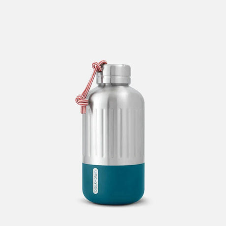 Black+Blum Explorer Termos 650 ml Ocean i rustfritt stål med bærestropp, sett forfra