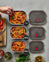Black+Blum Matboks i tre størrelser, 600ml, 900ml og 1.2L, fylt med pasta, sett ovenfra