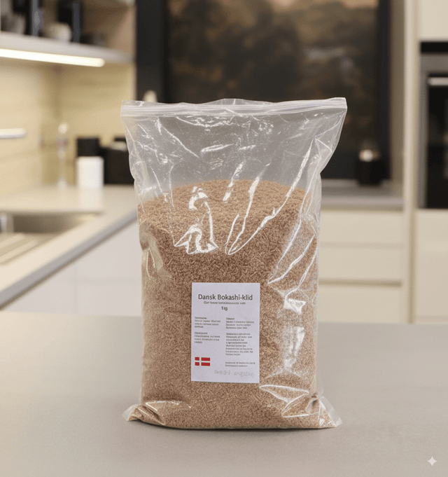 Bokashi Bokashistrø 1kg i gjennomsiktig plastpose på kjøkkenbenk Suztain.no