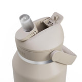 CamelBak Thrive Flip Straw Drikkeflaske 1,2L Stone i rustfritt stål, nærbilde av lokket med åpen flipp