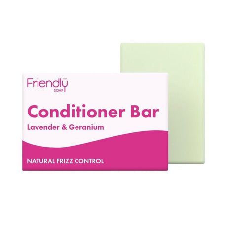 Friendly Soap balsambar Lavendel & Geranium 90g lys grønn i pappemballasje, vist i emballasje
