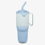 Klean Kanteen Rise Tumbler 1065 ml Ice Blue i rustfritt stål, sett forfra med sugerør og håndtak