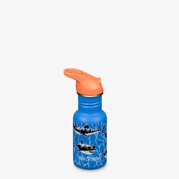 Klean Kanteen Drikkeflaske Barn 355ml Sharks in Shades i rustfritt stål, sett forfra med lokket åpent Suztain.no