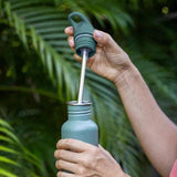 Klean Kanteen Classic Drikkeflaske 532ml Sea Spray i rustfritt stål, i bruk med sugerørhette og flaske