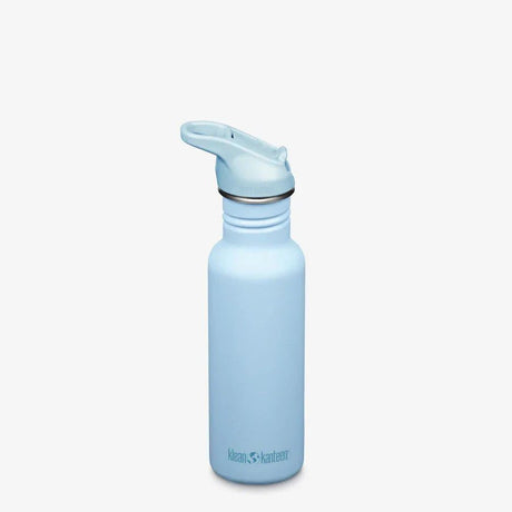 Klean Kanteen Classic Drikkeflaske 532ml Clear Sky i rustfritt stål, sett fra siden med åpen tut