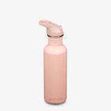 Klean Kanteen Classic drikkeflaske 800ml Peach Parfait i rustfritt stål, sett fra siden med lokk