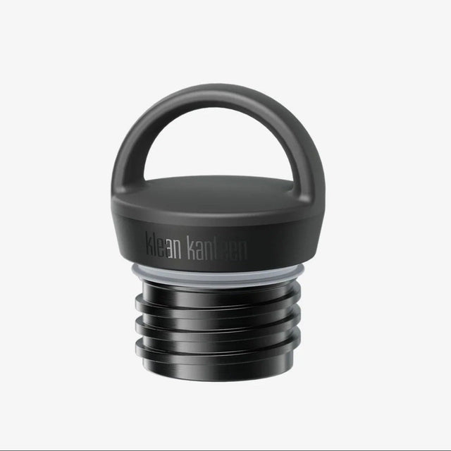 Klean Kanteen Classic Arch Loop Cap i svart polypropylen, sett forfra med hvit bakgrunn Suztain.no