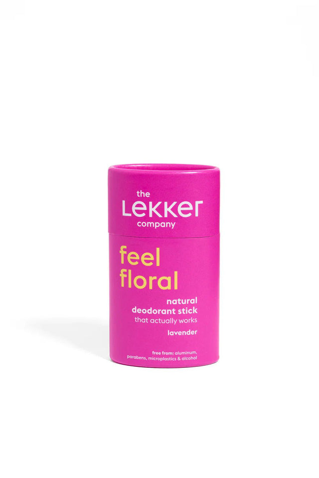 The Lekker Company Deodorant Stick Feel Floral i rosa papphylse, sett forfra med hvit bakgrunn Suztain.no