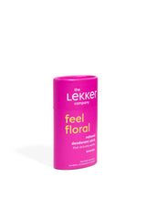 The Lekker Company Deodorant Stick Feel Floral i rosa papphylse, sett fra siden med hvit bakgrunn