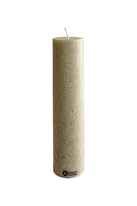 Kunstindustrien kubbelys 25 cm Moss Green i olivenvoks, sett fra siden med logo nederst