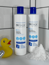 Sea Magik Hair Magic Balsam 300 ml hvit i plastflaske med blått lokk, sammen med sjampo og badesalt