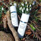 Zinobel dagkrem Organic Boost Day No. 1 Fruit 50 ml hvit i plast, to varianter side ved side i gresset